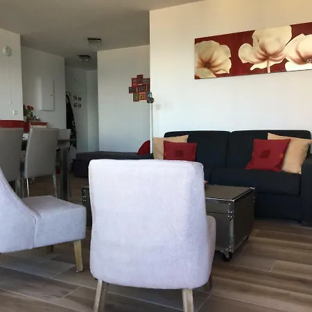 Appartement, Vue A 150m De La