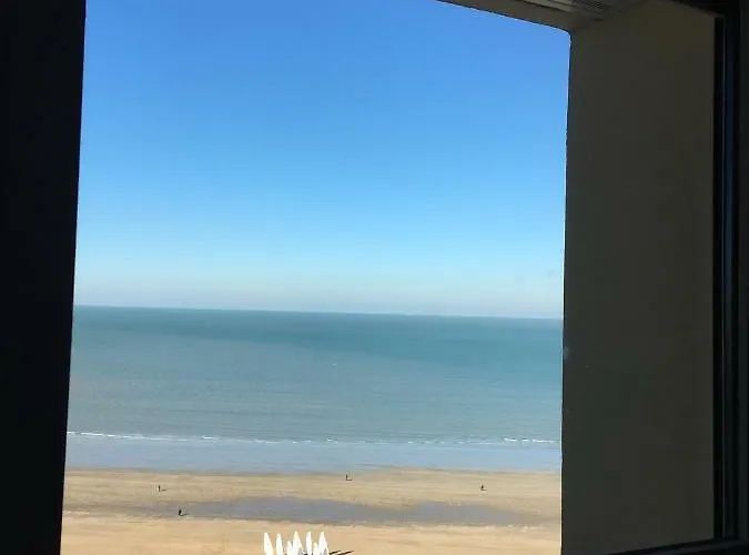 アパート Appartement, Vue A 150m De La *