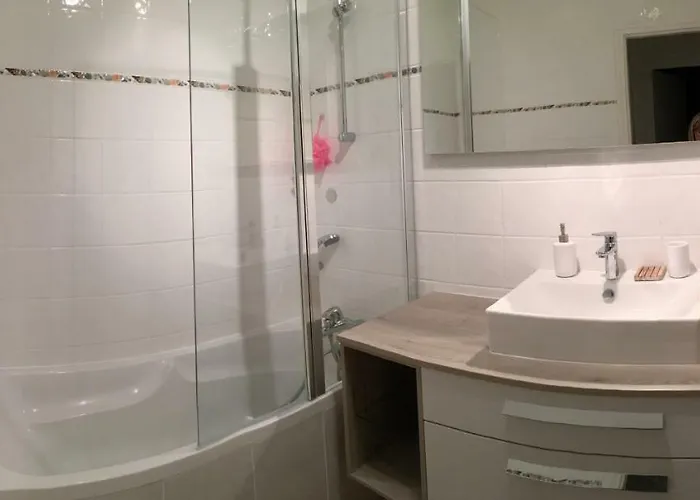 Appartement, Vue A 150m De La